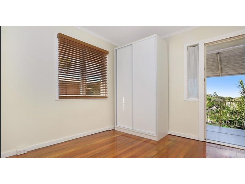 21 Maryland Street, Stafford Heights QLD 4053