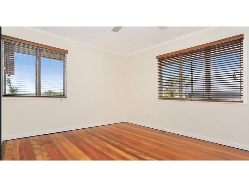 21 Maryland Street, Stafford Heights QLD 4053