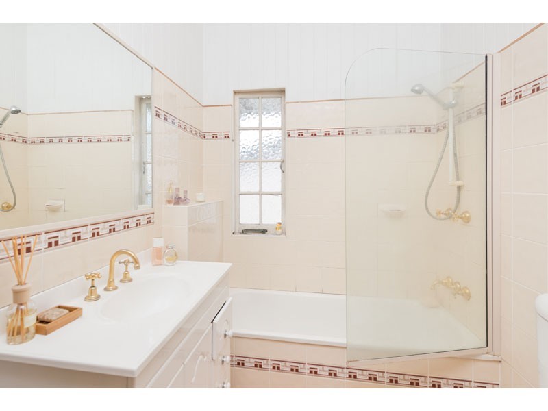 86 Lamont Rd, Wilston QLD 4051