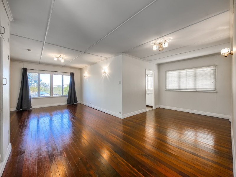 32 Pangeza Street, Stafford Heights QLD 4053