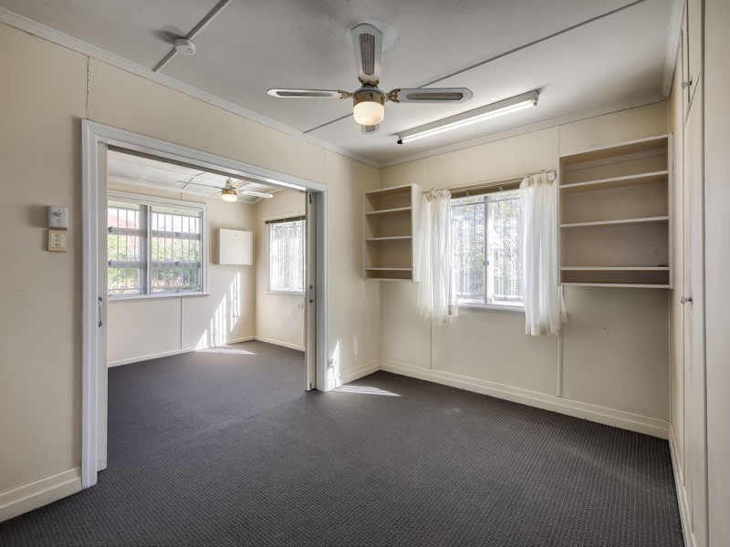 32 Pangeza Street, Stafford Heights QLD 4053