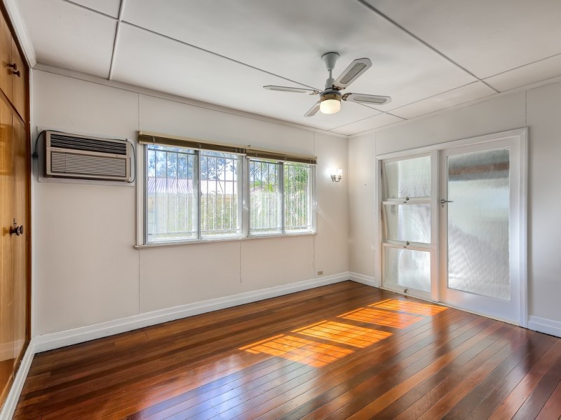 32 Pangeza Street, Stafford Heights QLD 4053