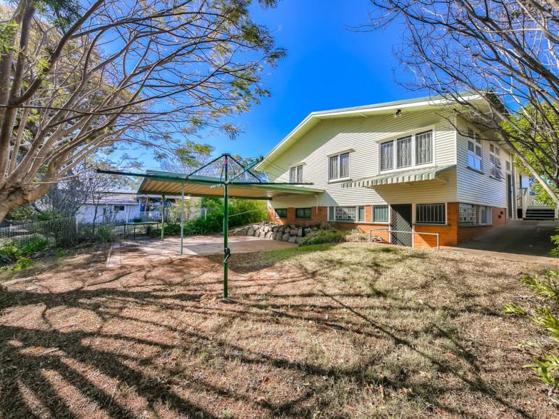 32 Pangeza Street, Stafford Heights QLD 4053