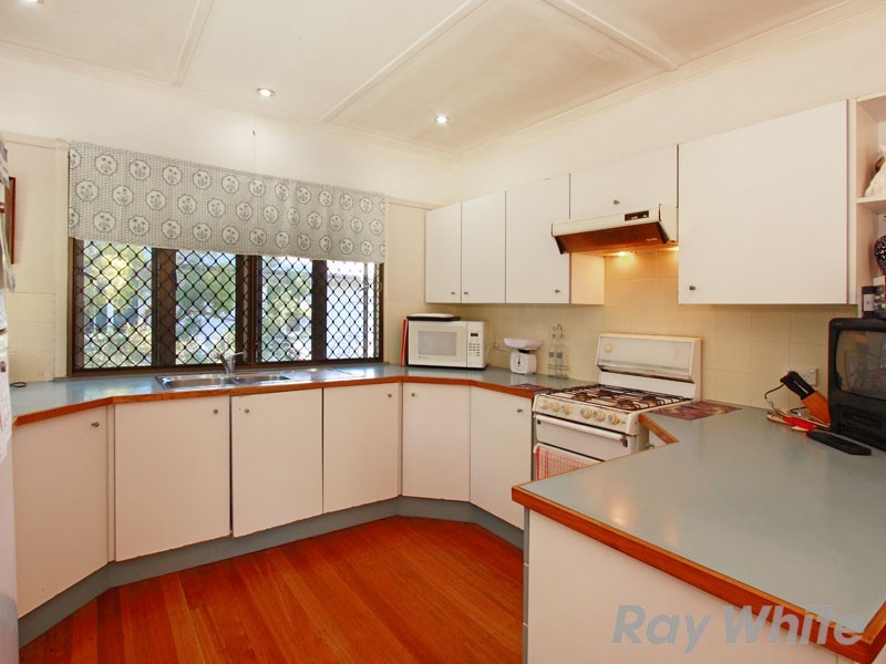 27 Thuruna Street, Stafford QLD 4053