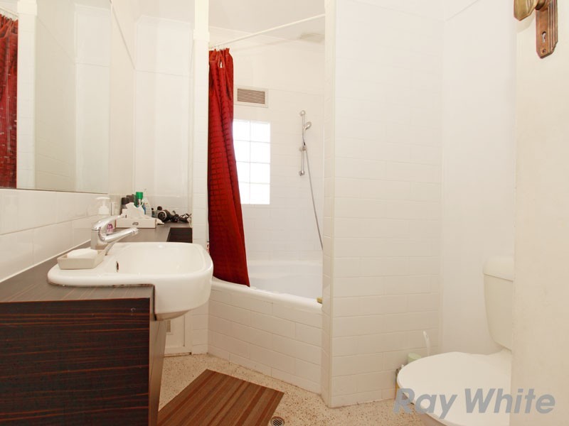 27 Thuruna Street, Stafford QLD 4053