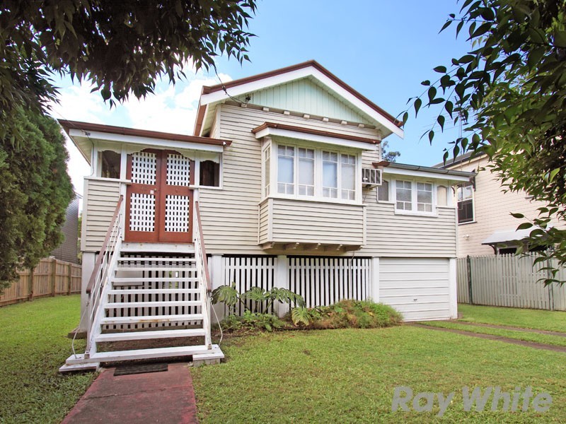 90 Edmondstone Street, Newmarket QLD 4051