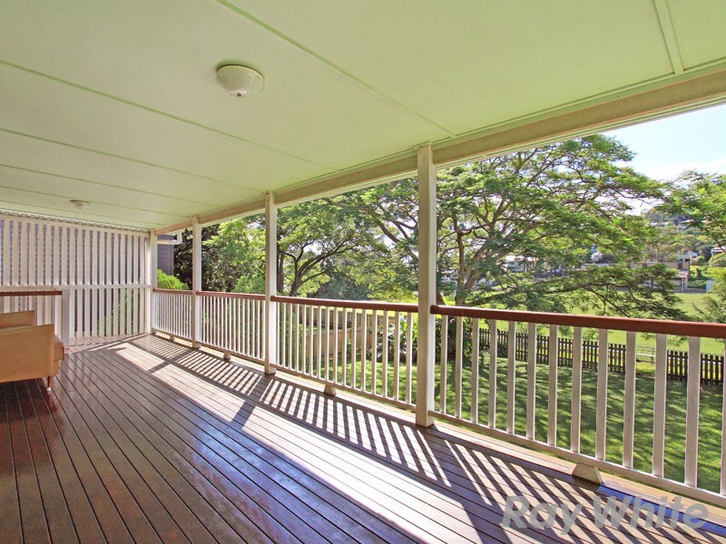 90 Edmondstone Street, Newmarket QLD 4051