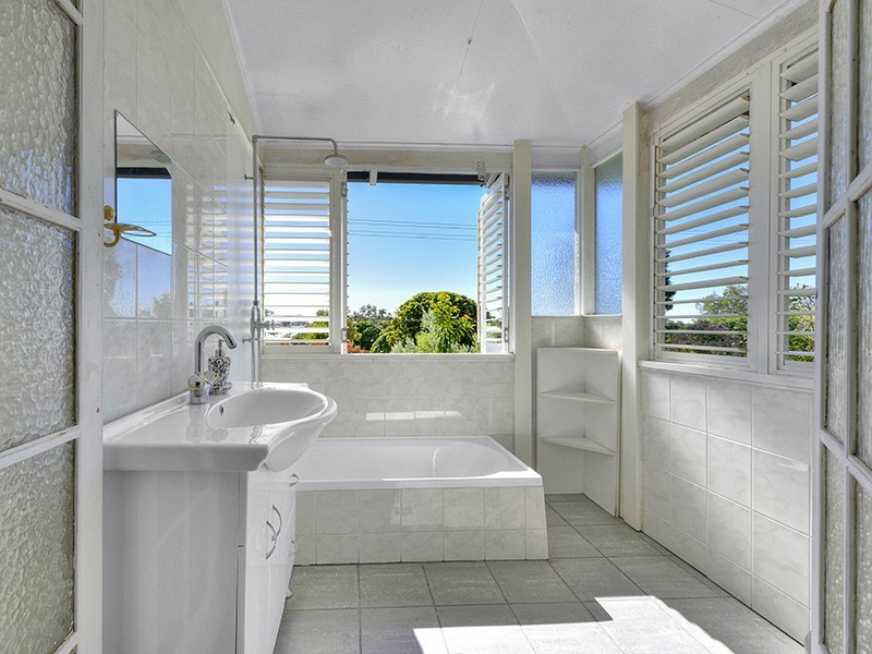 114 Scott Street, Stafford Heights QLD 4053