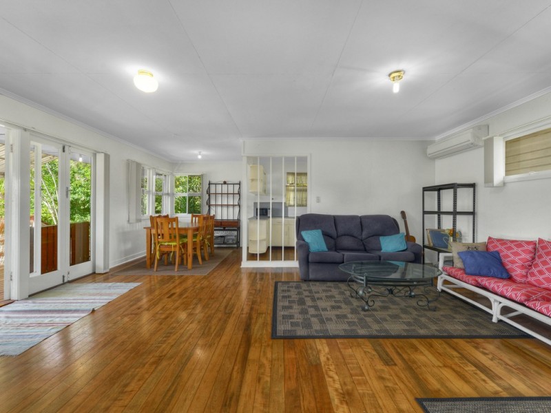 10 Sedgemoor Street, Stafford Heights QLD 4053