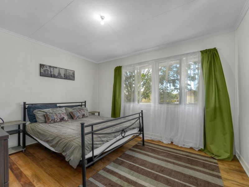 10 Sedgemoor Street, Stafford Heights QLD 4053