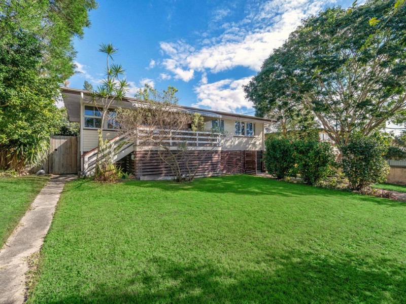 10 Sedgemoor Street, Stafford Heights QLD 4053