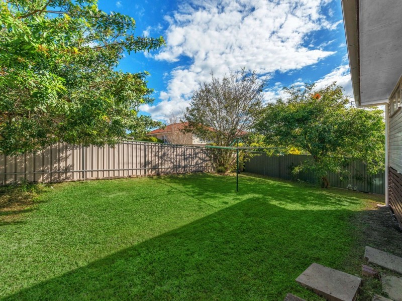 10 Sedgemoor Street, Stafford Heights QLD 4053