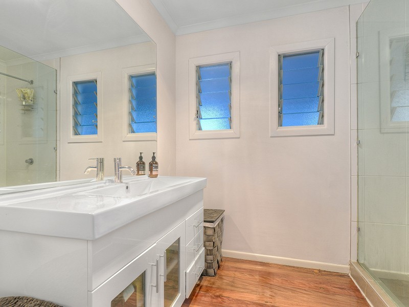 15 Almora Street, Wooloowin QLD 4030