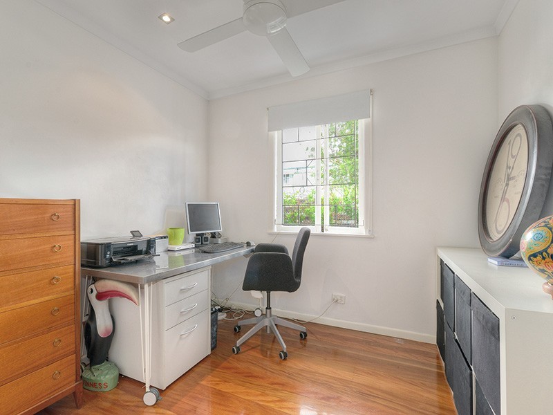 15 Almora Street, Wooloowin QLD 4030