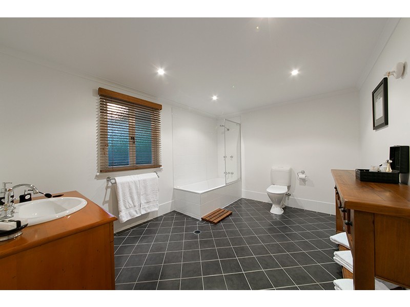 6 Clarke Street, Hendra QLD 4011