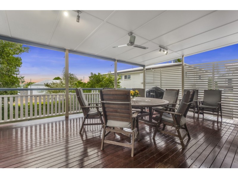 10 Bradley Avenue, Kedron QLD 4031