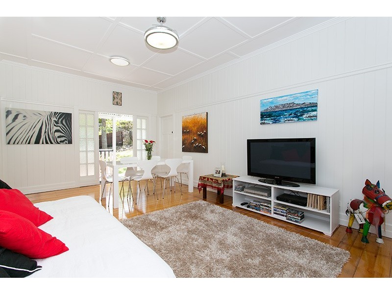 19 Campbell Tce, Alderley QLD 4051