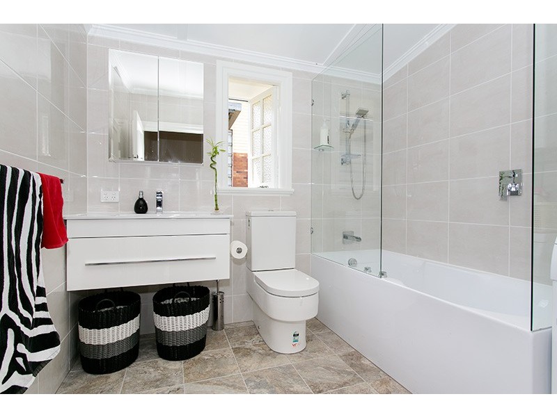 19 Campbell Tce, Alderley QLD 4051