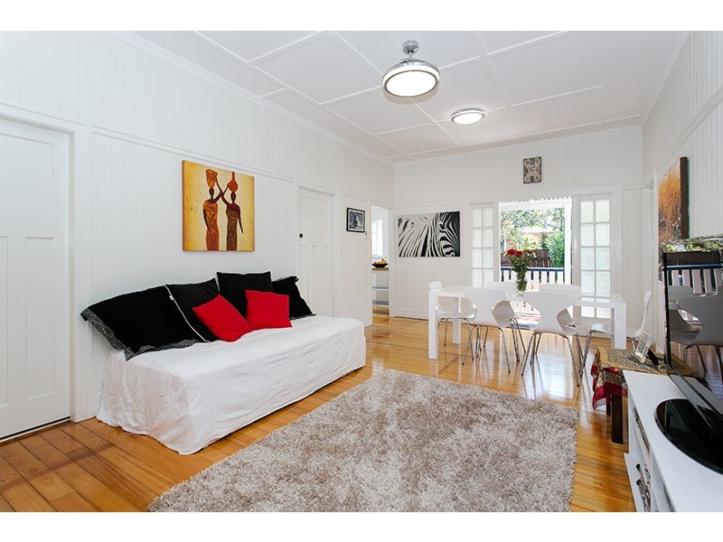 19 Campbell Tce, Alderley QLD 4051