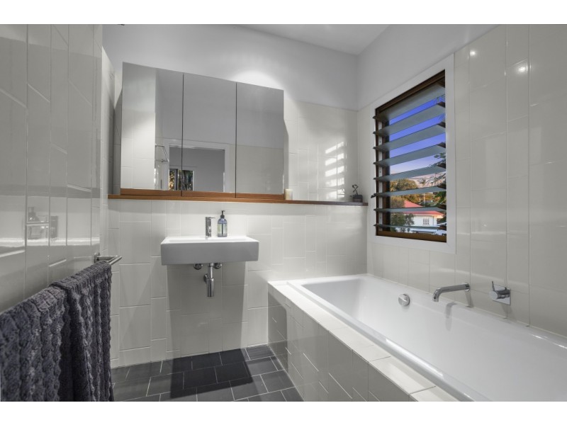 40 Hall Street, Alderley QLD 4051