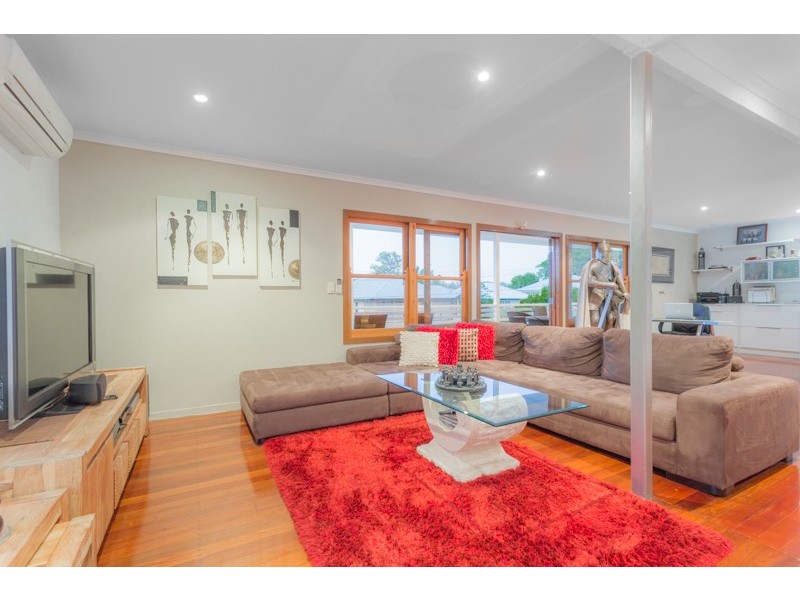 11 Allowrie Street, Stafford QLD 4053