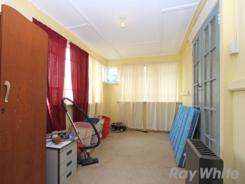 7 Mina Parade, Newmarket QLD 4051