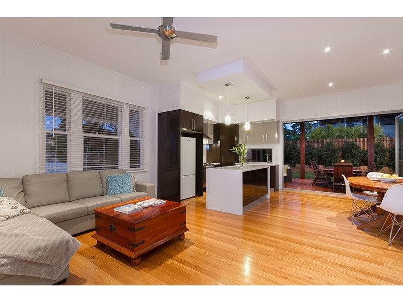 17 Gurley Street, Wavell Heights QLD 4012