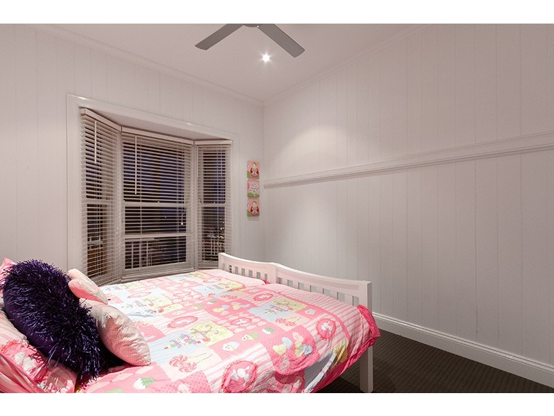 17 Gurley Street, Wavell Heights QLD 4012