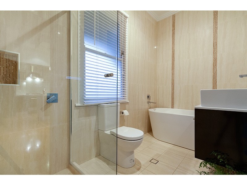 17 Gurley Street, Wavell Heights QLD 4012