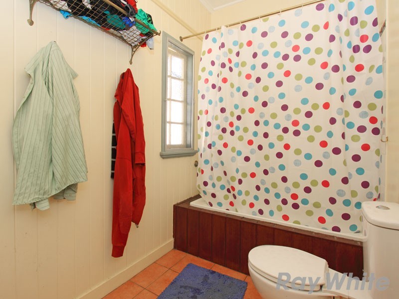 75 Lanham Avenue, Grange QLD 4051