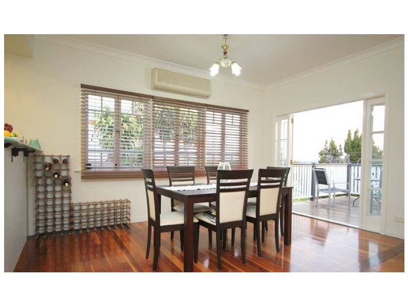 31 Tathra Street, Stafford QLD 4053