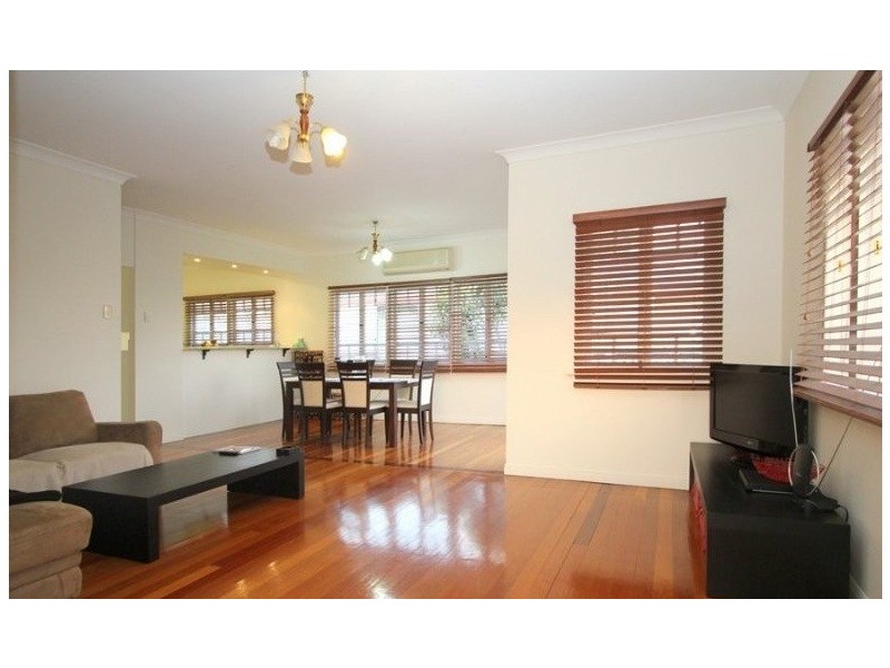 31 Tathra Street, Stafford QLD 4053