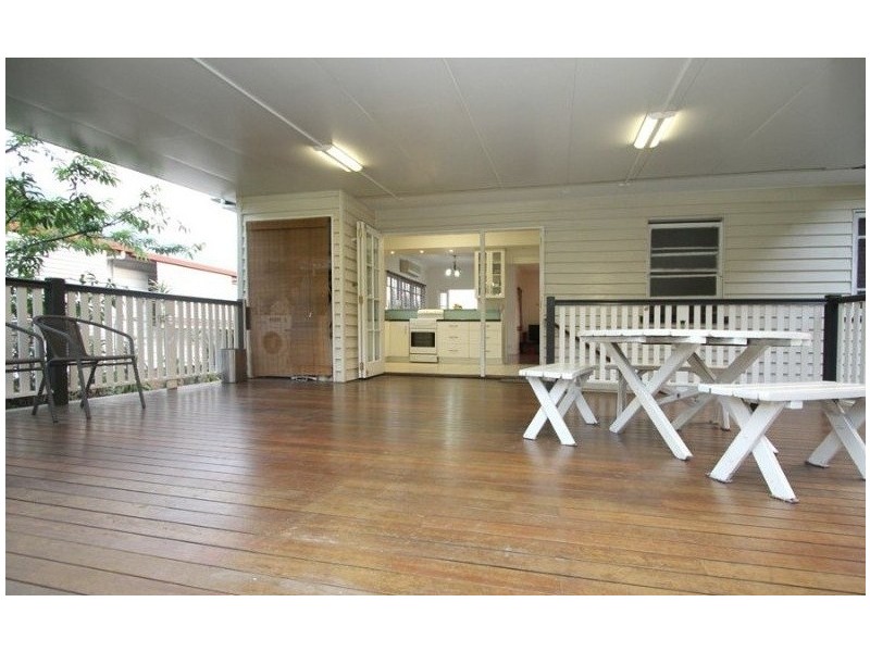 31 Tathra Street, Stafford QLD 4053