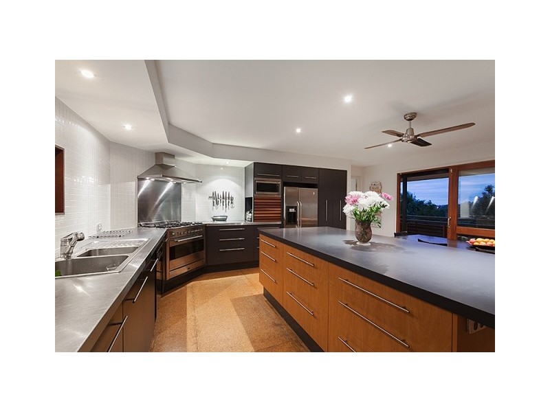 25 Hackett Street, Ashgrove QLD 4060