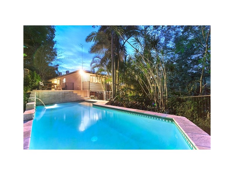 25 Hackett Street, Ashgrove QLD 4060