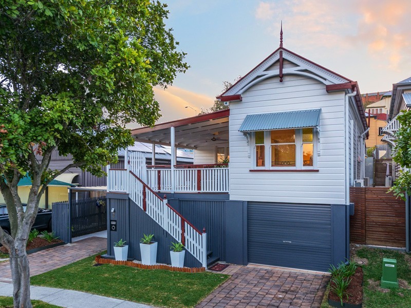 2 Lower Clifton Terrace, Red Hill QLD 4059