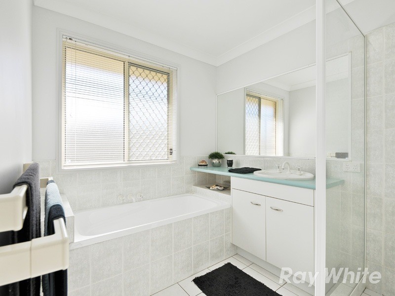 2 Explorer Drive, Albany Creek QLD 4035