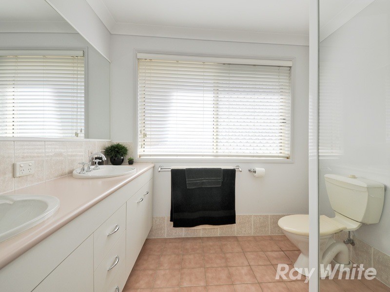 2 Explorer Drive, Albany Creek QLD 4035