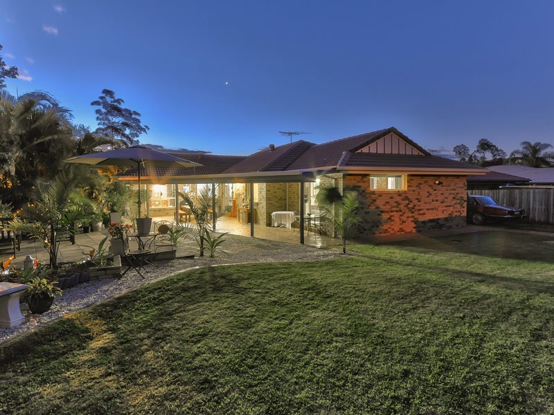 2 Explorer Drive, Albany Creek QLD 4035
