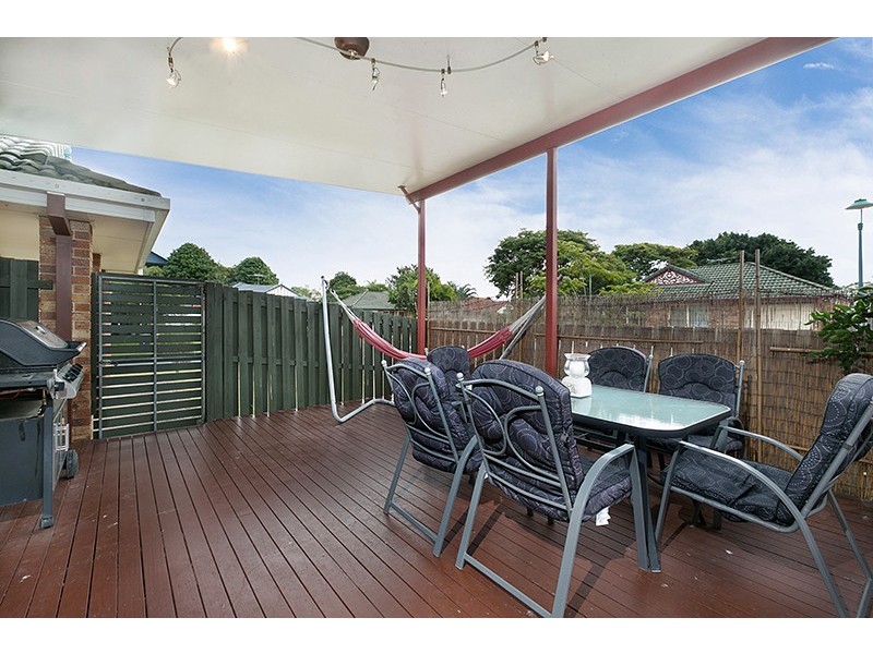 1 Manitoba Place, Wavell Heights QLD 4012