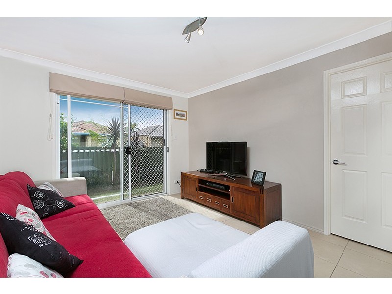 1 Manitoba Place, Wavell Heights QLD 4012