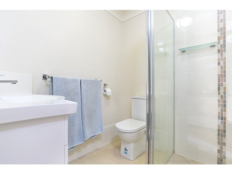 1 Manitoba Place, Wavell Heights QLD 4012