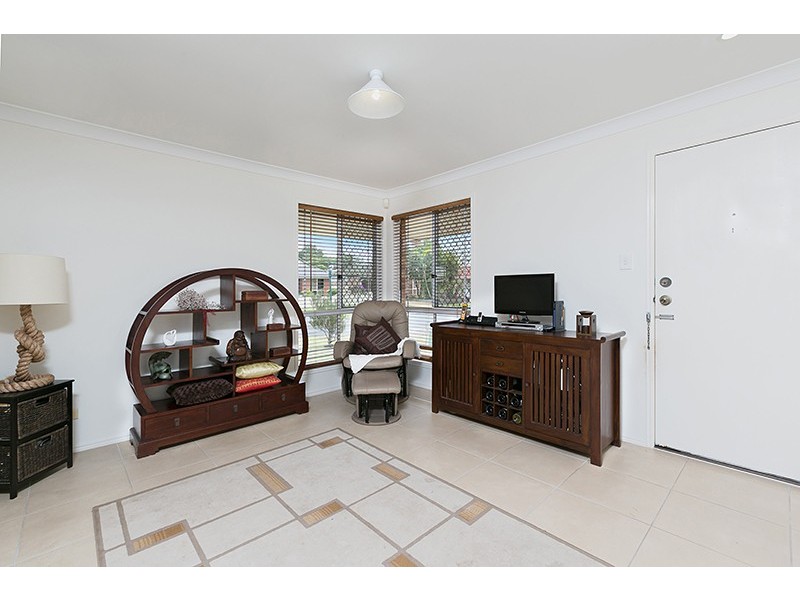 1 Manitoba Place, Wavell Heights QLD 4012