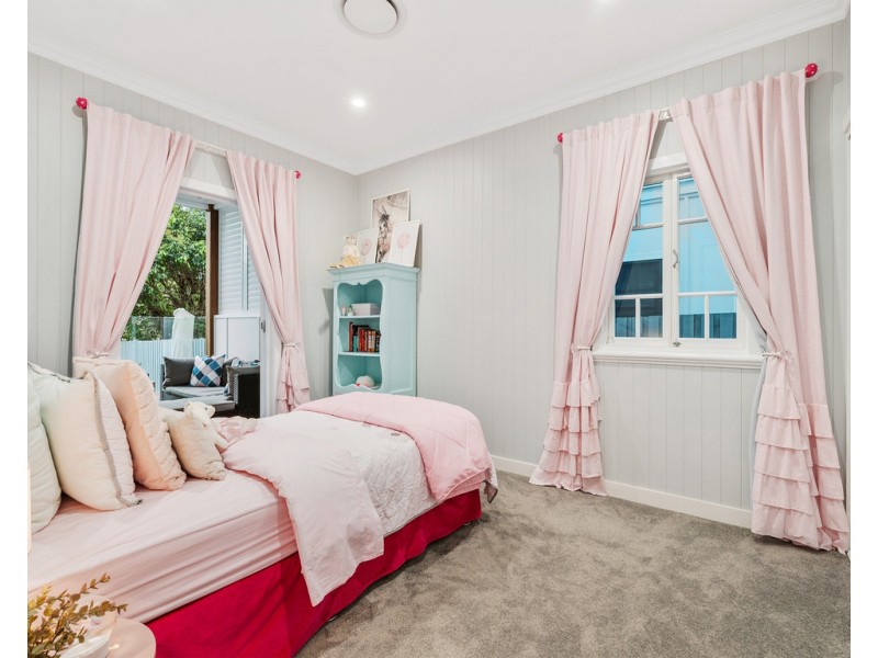 27 Main Avenue, Wilston QLD 4051