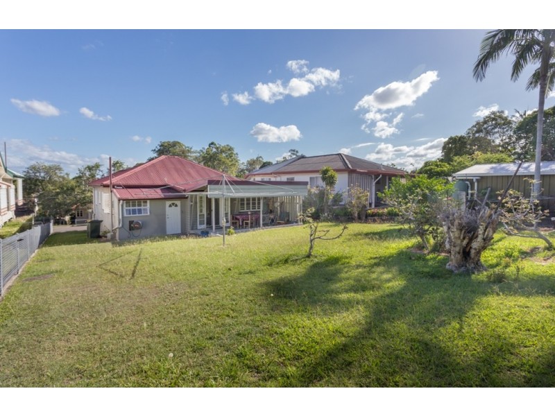 27 Tathra Street, Stafford QLD 4053