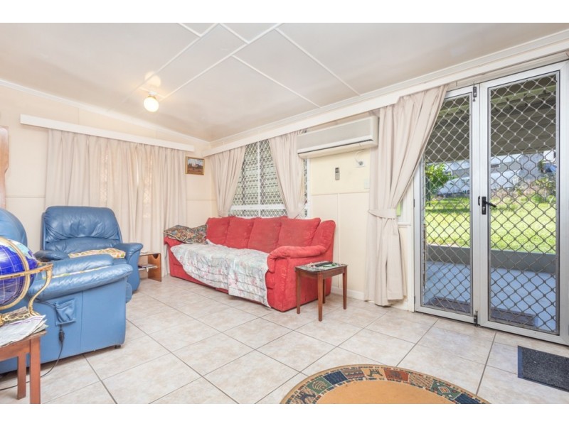 27 Tathra Street, Stafford QLD 4053