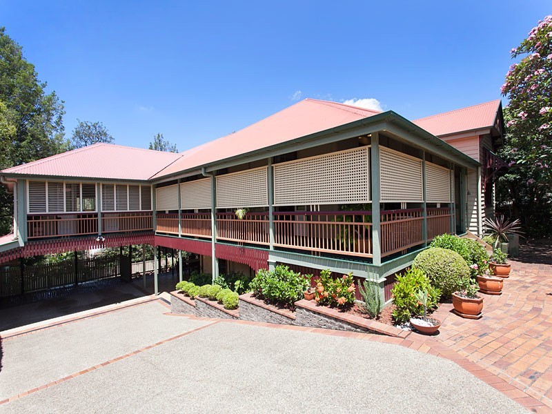 54 Arthur Terrace, Red Hill QLD 4059