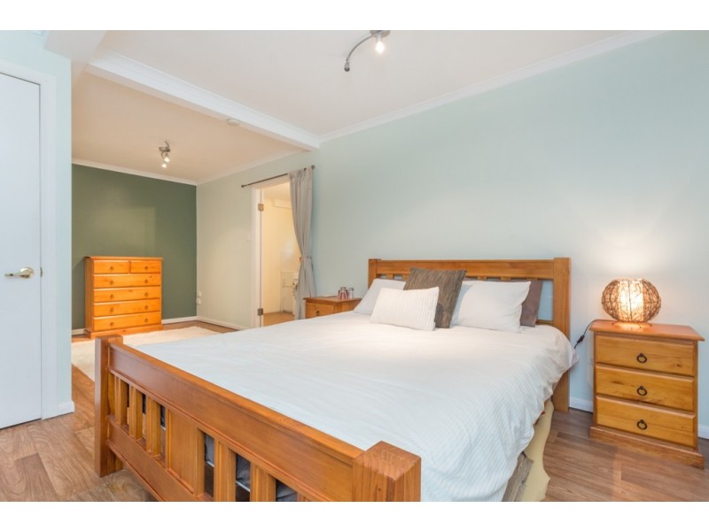 26 Soudan Street, Bardon QLD 4065