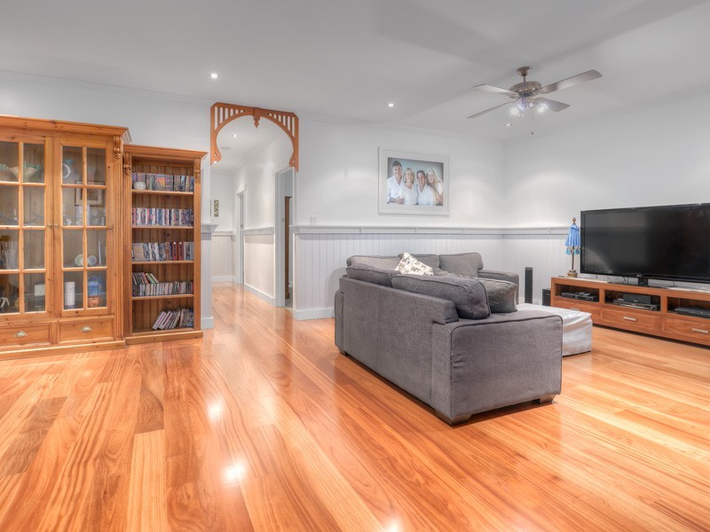 42 Devonshire Street, Ashgrove QLD 4060