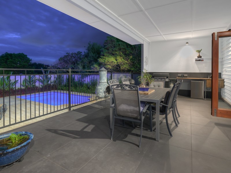 42 Devonshire Street, Ashgrove QLD 4060